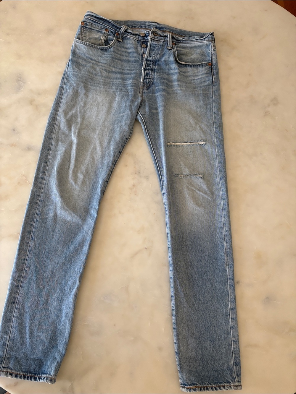 Levi's Light Blue Straight Jeans with Subtle Distress W32- L34
